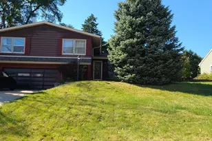 635 2nd Ave, Dixon, IL 61021 - Photo 1