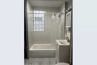 8834 S Exchange Avenue, Chicago, IL 60617 - Photo 6