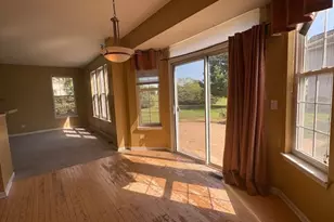 4827 W Pebble Beach Dr, Wadsworth, IL 60083 - Photo 8
