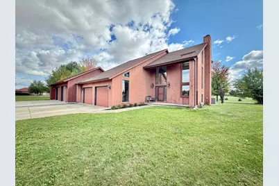 5449 S Branch Court, Rochelle, IL 61068 - Photo 2