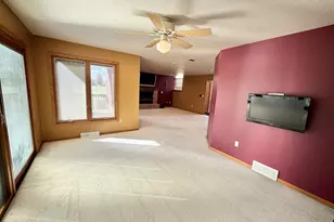 5449 S Branch Ct, Rochelle, IL 61068 - Photo 10