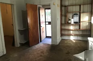 614 E Marquette Rd, Chicago, IL 60637 - Photo 6