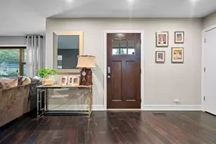 16W639 Red Oak Ave, Bensenville, IL 60106 - Photo 8