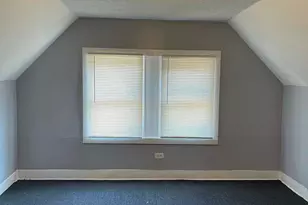 8112 S Escanaba Ave, Chicago, IL 60617 - Photo 6