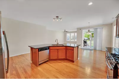 920 Prescott Lane, Pingree Grove, IL 60140 - Photo 4