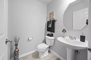 7103 Hidden Green Cir, Fox Lake, IL 60020 - Photo 12