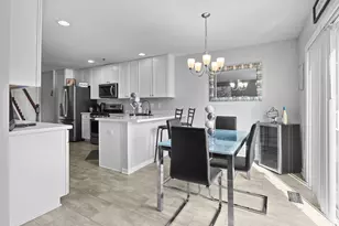 7103 Hidden Green Cir, Fox Lake, IL 60020 - Photo 6