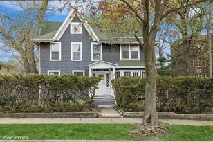 78 Pine Ave, Riverside, IL 60546 - Photo 1