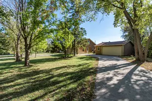 1700 Gideon Ave, Zion, IL 60099 - Photo 2