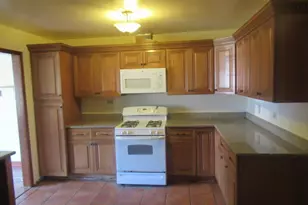 77 Mionske Dr, Lake Zurich, IL 60047 - Photo 4