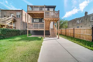 1048 N Lawndale Ave, Chicago, IL 60651 - Photo 4