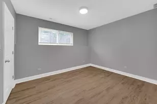 1048 N Lawndale Ave, Chicago, IL 60651 - Photo 26