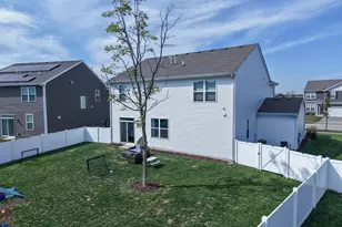 2020 Magnolia Ln, Wonder Lake, IL 60097 - Photo 2