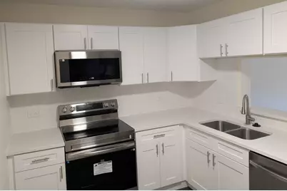 1295 N Sterling Avenue #212, Palatine, IL 60067 - Photo 2