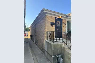4527 W Deming Place, Chicago, IL 60639 - Photo 2