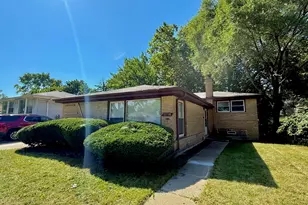 15530 University Ave, Dolton, IL 60419 - Photo 2