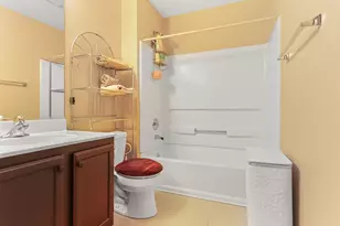 6771 E Wellsley Ct, Gurnee, IL 60031 - Photo 12