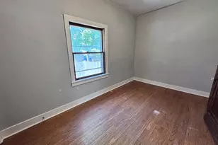[Address not provided], Elgin, IL 60120 - Photo 8