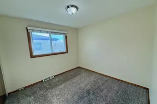 3320 191st St, Lansing, IL 60438 - Photo 10