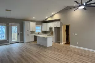 265 Creekside Dr, Byron, IL 61010 - Photo 2