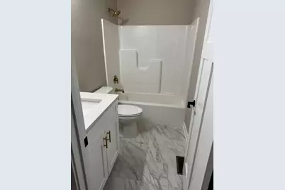 265 Creekside Drive, Byron, IL 61010 - Photo 8