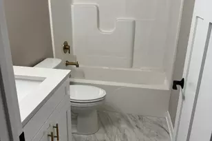 265 Creekside Dr, Byron, IL 61010 - Photo 8