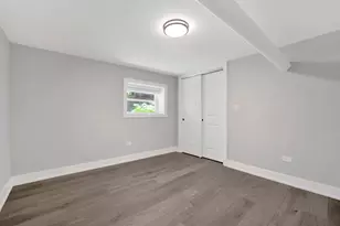 2109 W Eastwood Ave, Chicago, IL 60625 - Photo 12