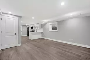 2109 W Eastwood Ave, Chicago, IL 60625 - Photo 6