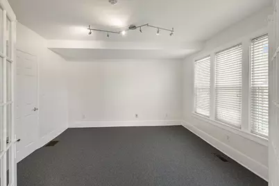 942 E State Street, Geneva, IL 60134 - Photo 10