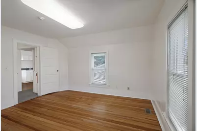 942 E State Street, Geneva, IL 60134 - Photo 16