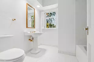 1053 Laurie Ln, Burr Ridge, IL 60527 - Photo 20