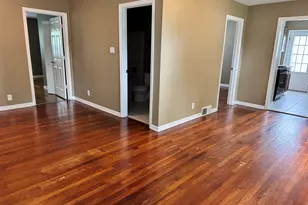 16 S Clifton Ave, Elgin, IL 60123 - Photo 2