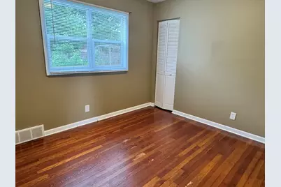 16 S Clifton Avenue, Elgin, IL 60123 - Photo 6
