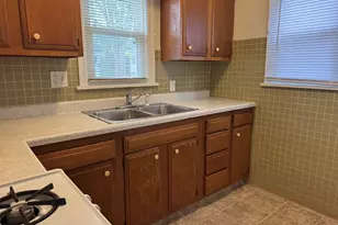 465 Slade Ave, Elgin, IL 60120 - Photo 4