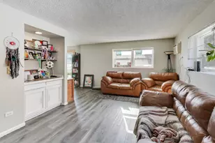 627 Chardonnay Ln, Crystal Lake, IL 60014 - Photo 14