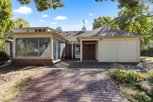 2020 Glenview Rd, Rockford, IL 61107 - Photo 22