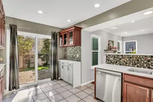 1282 Berkshire Ln, Grayslake, IL 60030 - Photo 6