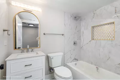 8600 E Prairie Road, Skokie, IL 60076 - Photo 22