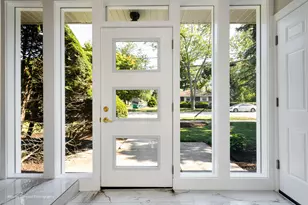 8600 E Prairie Rd, Skokie, IL 60076 - Photo 8