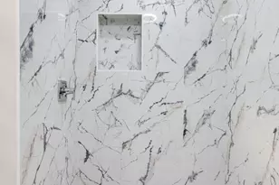 8600 E Prairie Rd, Skokie, IL 60076 - Photo 34