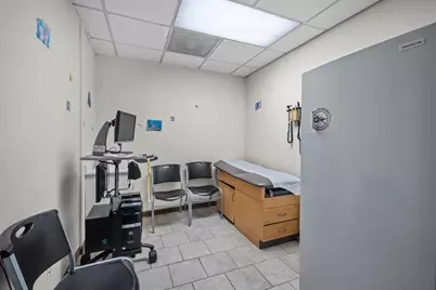 7107 W Belmont Avenue #1W, Chicago, IL 60634 - Photo 6