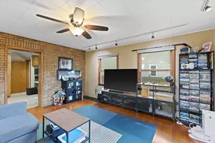 1110 N Ash St, Waukegan, IL 60085 - Photo 10