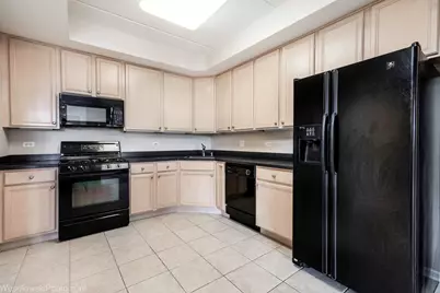 445 Village Green Court #301, Lincolnshire, IL 60069 - Photo 12