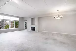 445 Village Green Ct, Lincolnshire, IL 60069 - Photo 8