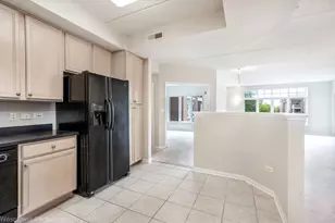 445 Village Green Ct, Lincolnshire, IL 60069 - Photo 14