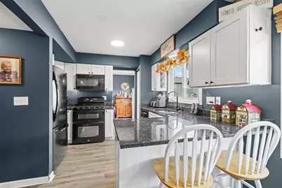 1549 Hollytree Lane, Crystal Lake, IL 60014 - Photo 12