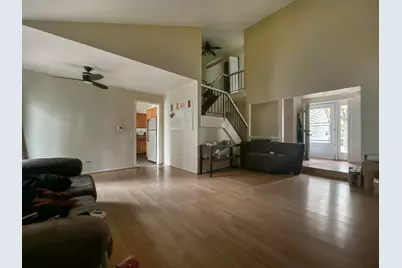 [Address not provided], Carol Stream, IL 60188 - Photo 2