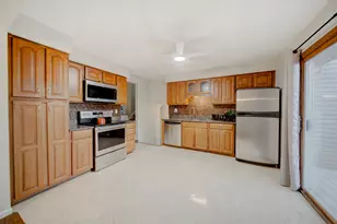 1324 S Main St, Lombard, IL 60148 - Photo 6