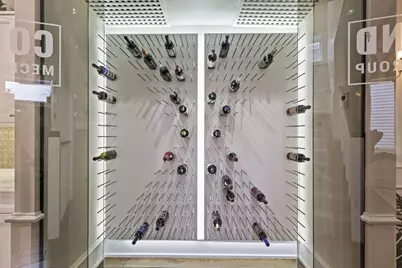 1928 W Wolfram Street, Chicago, IL 60657 - Photo 8