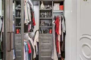 1928 W Wolfram St, Chicago, IL 60657 - Photo 14